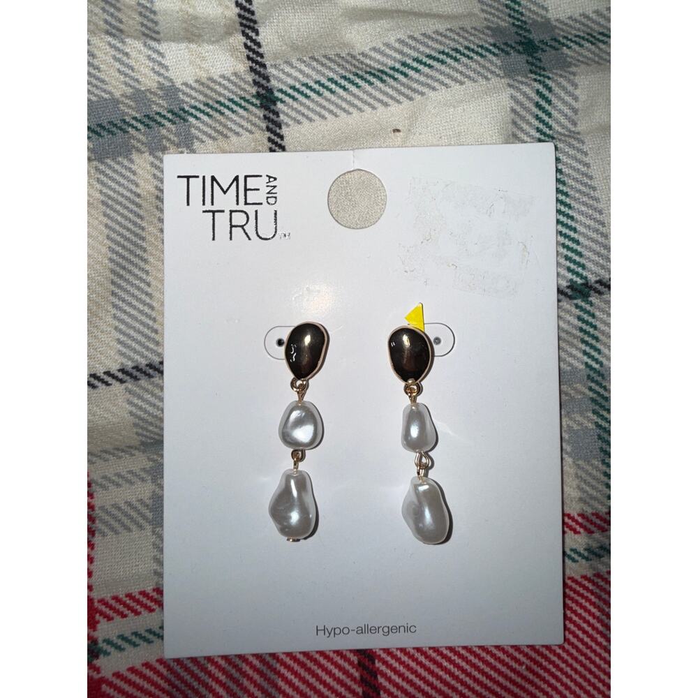 ❤️‍🔥Time and Tru Gold Tone Faux Pearl Drop Dangle Earrings – Hypoallergenic